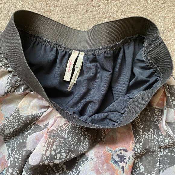 Frenchi floral mini skirt elastic waist XS - Picture 3 of 7